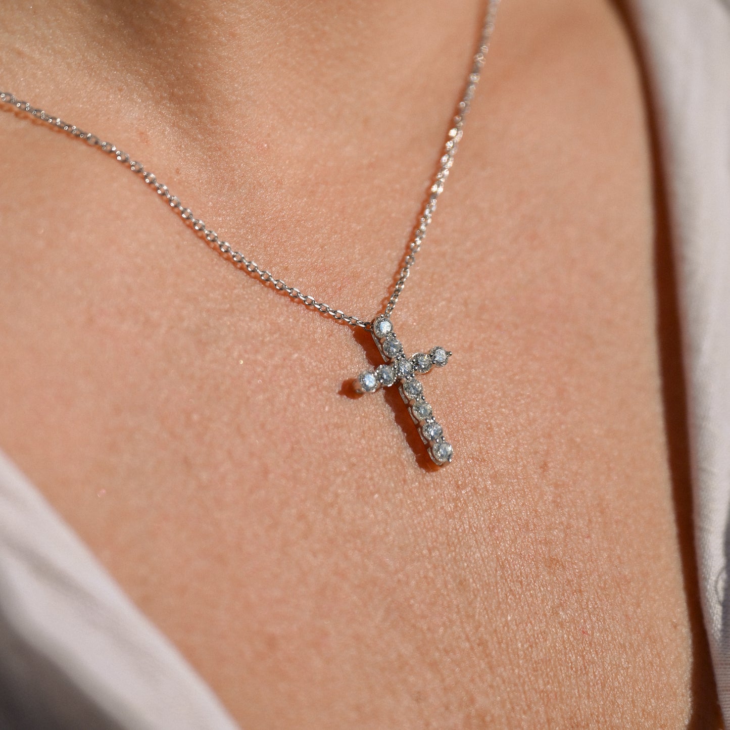 Dia Cross Pendant Necklace