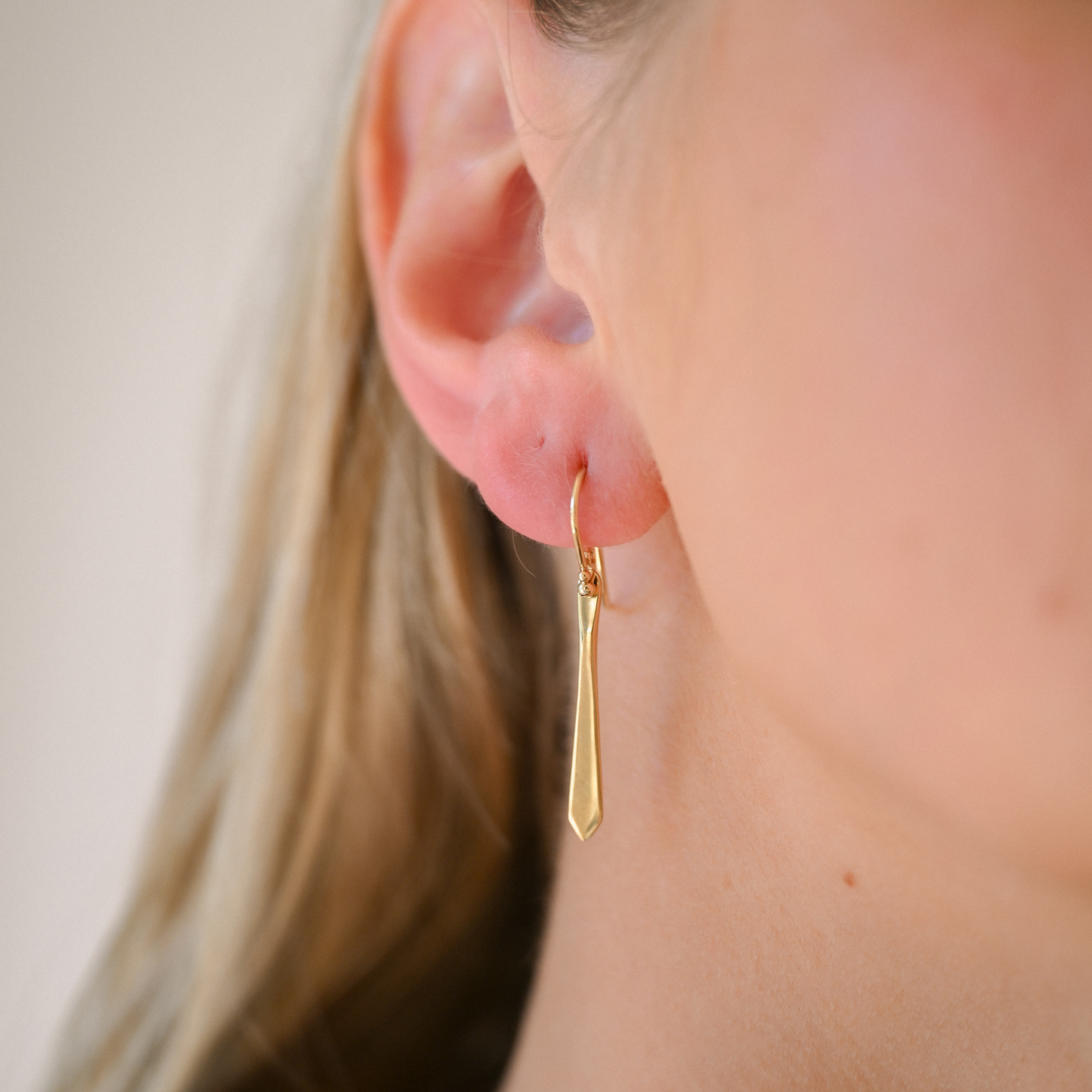 14KYG Necktie Dangle Earrings